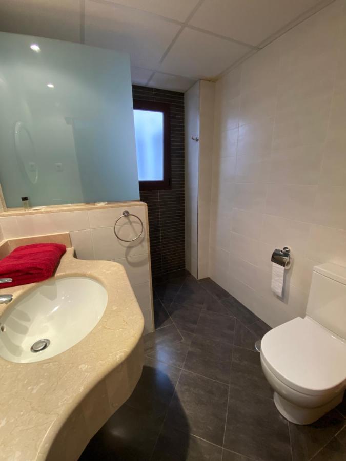 Cala Del Mar Apartment - ลากาลาเดมิฮาส ภายนอก รูปภาพ